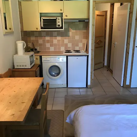 In-out 1650 * Courchevel